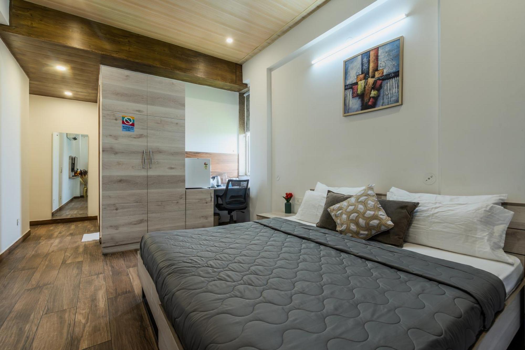 Stay Studio Hotel & Residences Gurgaon Esterno foto