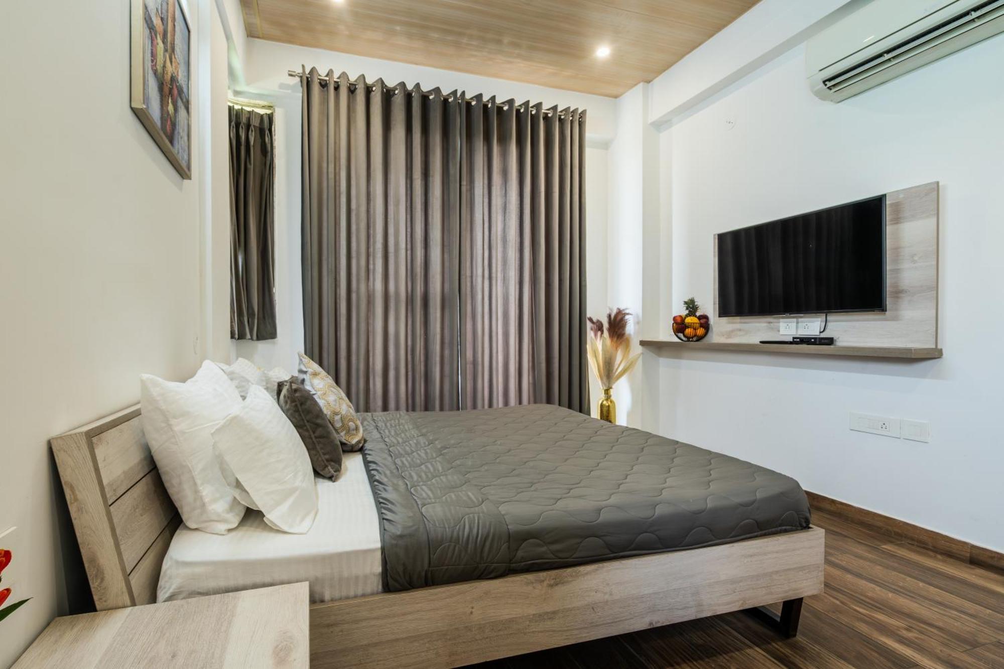 Stay Studio Hotel & Residences Gurgaon Esterno foto