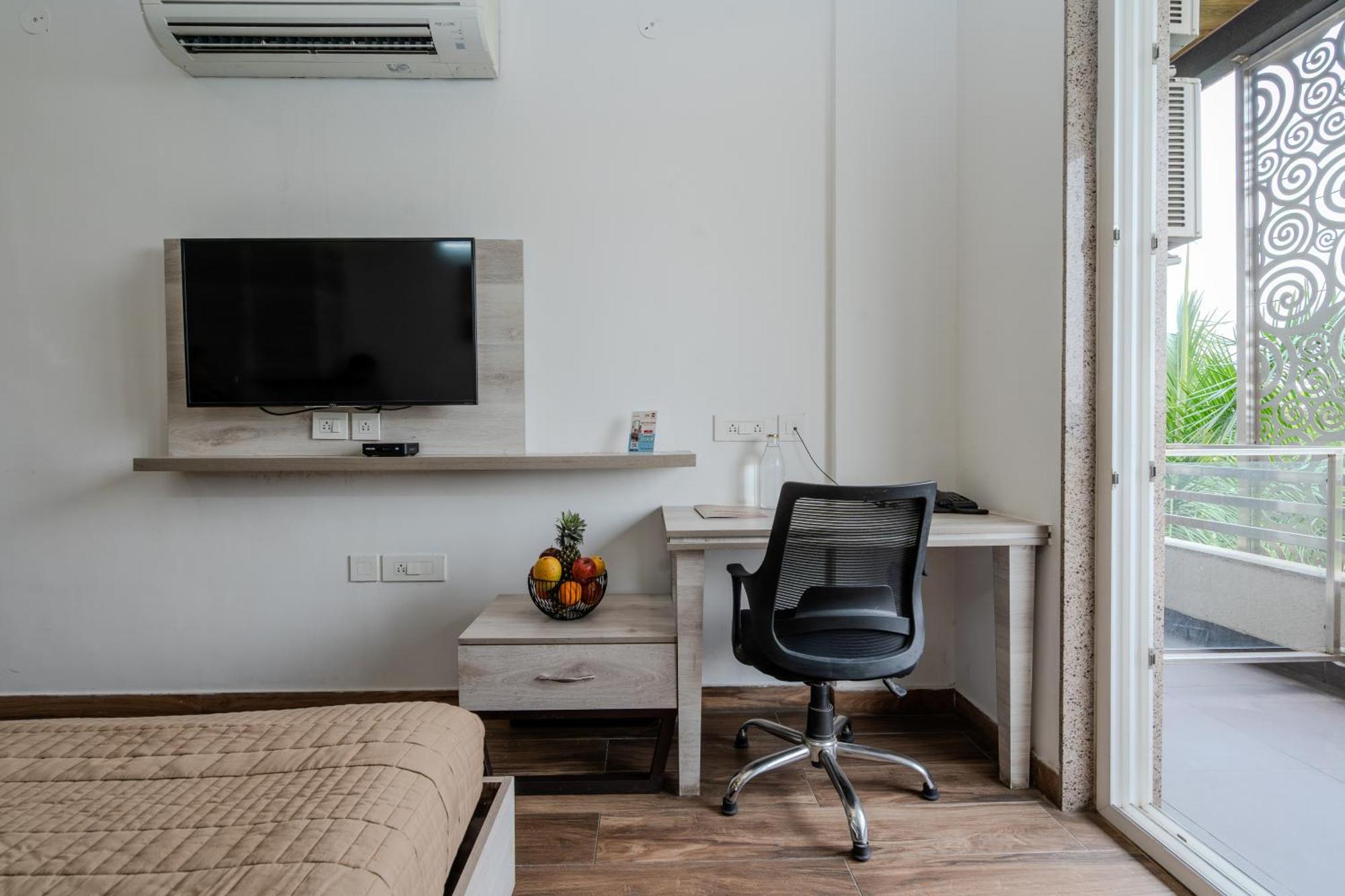 Stay Studio Hotel & Residences Gurgaon Esterno foto