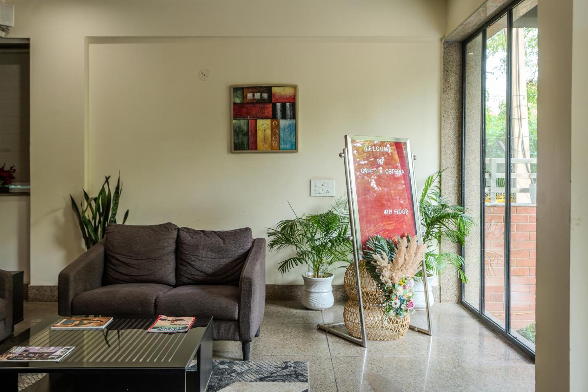 Stay Studio Hotel & Residences Gurgaon Esterno foto