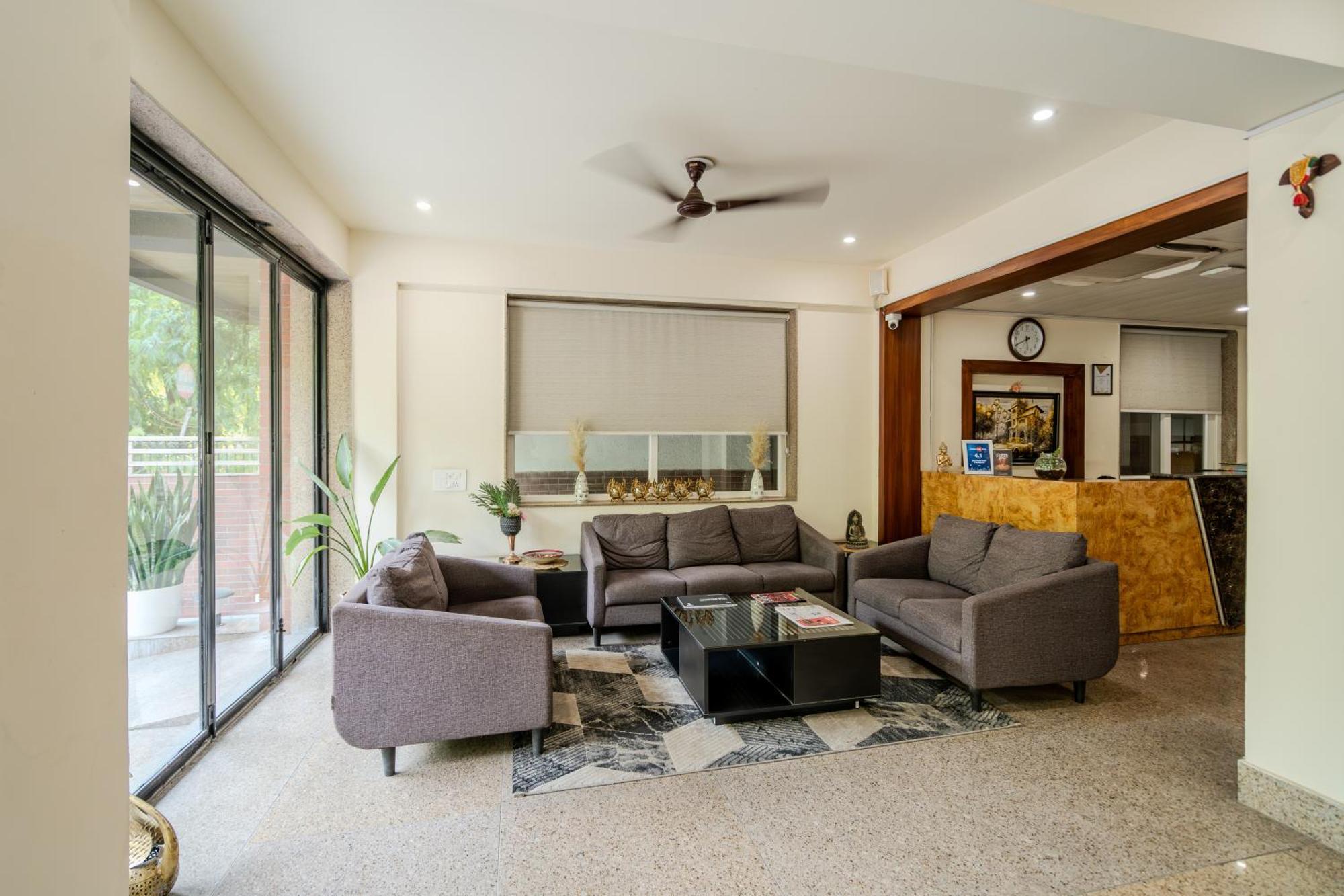 Stay Studio Hotel & Residences Gurgaon Esterno foto